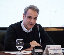 Κ. Μητσοτάκης στο υπουργικό: Στα 920 ευρώ ο κατώτατος μισθός – Μηνιαία αύξηση 40 ευρώ από πέρυσι, σχεδόν μισός μισθός ετησίως