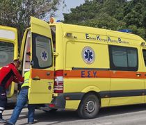 Το Yπ. Υγείας ψάχνει πληρώματα στα νησιά για τα ασθενοφόρα - Ο στρατός και η εργασία με «μπλοκάκι»