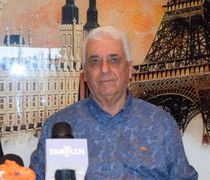 K. Kαϊσερλης: Στο παγκάκι σήμερα ξαφνικά ο Κωστογλάκης με τον Βογιατζή και να και ο Σάκης.