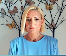 Α. Νούκα: «Οι τράπεζες έκλεβαν με τον παράνομο τοκισμό των δανείων έως και 95% στη δόση – Η κυβέρνηση πρέπει να διασφαλίσει την επιστροφή των κλεμμένων σε 350.000 δανειολήπτες»