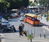 Jet2: 30.000 επιπλέον αεροπορικές θέσεις για Κρήτη, Κω και Σαντορίνη για το καλοκαίρι του 2026