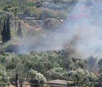 Φωτιά στα Σπάτα: Εντοπίστηκε νεκρός σε αυτοκίνητο