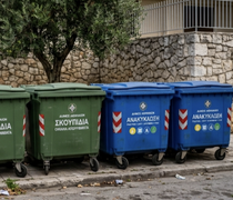 Αναγνώστης: Η κατάσταση με τα σκουπίδια σε Μαρμάρι και Τιγκάκι έχει βελτιωθεί αισθητά με την είσοδο του ιδιώτη 