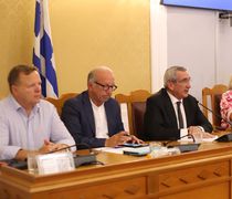 «Δεν μπορεί η πολιτική να είναι άθλημα πλουσίων»: Προβληματισμός στο Περιφερειακό Συμβούλιο για τις αποζημιώσεις των συμβούλων  