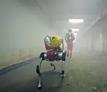 Ρομποτικοί σκύλοι με τεχνητή νοημοσύνη αναλαμβάνουν επικίνδυνες αποστολές πυρόσβεσης