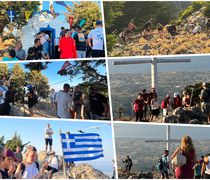 Πλήθος πιστών στο εκκλησάκι του Χριστού (στο Δίκαιο) για την εορτή της Μεταμορφώσεως του Σωτήρος
