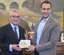 Συνάντηση του Περιφερειάρχη Ν. Αιγαίου με στελέχη της μεγαλύτερης αεροπορικής εταιρείας της Ινδίας IndiGo και τον Πρόεδρο της TAFI