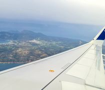 Περισσότερες αεροπορικές θέσεις για την Ελλάδα έως τον Οκτώβριο, αλλά με πίεση στις κρατήσεις