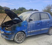 Συμβαίνει τώρα: Αυτοκίνητο εν κινήσει πήρε φωτιά στην Κω 
