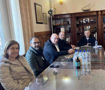 Υποστήριξη του Δημάρχου Κω στους ενοικιαστές των καταστημάτων στο Τέμενος Ντεφτερντάρ - Άδικη εξέλιξη η βίαιη παύση λειτουργίας των επιχ/σεών τους από το Βακούφ