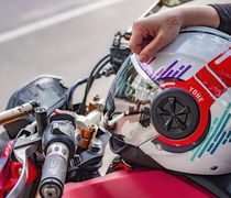 Πάνω από 1.400 παραβάσεις βεβαιώθηκαν την 43η εβδομάδα της εκστρατείας «Μηδενική ανοχή στη μη χρήση κράνους»