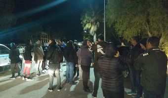 ΚΙΝΗΤΟΠΟΙΗΣΗ ΠΟΛΙΤΩΝ ΣΤΗΝ ΠΑΡΑΛΙΑ ΤΟΥ ΦΑΡΟΥ ΦΟΒΟΥΜΕΝΟΙ ΑΠΟΒΑΣΕΙΣ ΜΕΤΑΝΑΣΤΩΝ