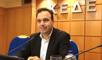 Πρόεδρος ΚΕΔΕ προς Δημάρχους: “Ανανεώστε τις συμβάσεις των εργαζομένων στα ΚΔΑΠ”