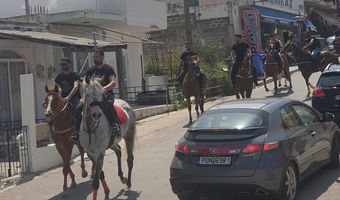 Τίμησαν το έθιμο ανήμερα του Αγίου Γεωργίου στο Πυλί, με παρέλαση αλόγων