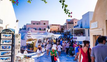 Hurriyet: Μηδέν… στο πηλίκο ο τουρισμός στην Ελλάδα χωρίς Τούρκους επισκέπτες