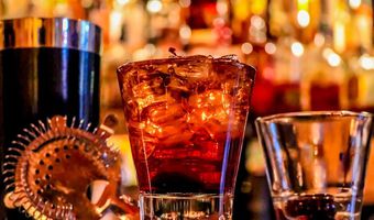 Κίνδυνος για Χριστούγεννα χωρίς... αλκοόλ - Παρατηρούνται αρκετές ελλείψεις