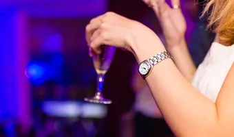 Χαμός στην Εύβοια: Κορονοπάρτι, γάμος και ανοιχτό μπαρ που σέρβιρε πελάτες