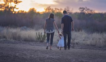 Νέο οικογενειακό δίκαιο: Διαµεσολαβητής θα αποφασίζει για το συμφέρον του παιδιού 