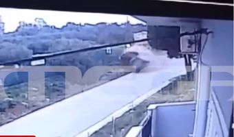 Κρήτη: Ανατριχιαστικό βίντεο - ντοκουμέντο από το τροχαίο που σκοτώθηκαν η 37χρονη και η κόρη της