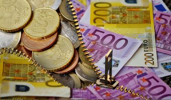 Προκαταβολή σύνταξης: Πώς θα δοθούν τα 384 ευρώ