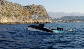 Απίστευτο περιστατικό: Ξεβράστηκε στα Χανιά μετά από 13 ημέρες το σκάφος που βυθίστηκε στην Κύθνο