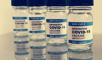 Σουηδική έρευνα: Ποιος συνδυασμός εμβολίων έχει την υψηλότερη αποτελεσματικότητα κατά του κορωνοϊού