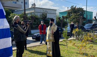 Επιμνημόσυνη δέηση από τον Σύλλογο Πελοποννησίων Κω στον ανδριάντα του Θεόδωρου Κολοκοτρώνη