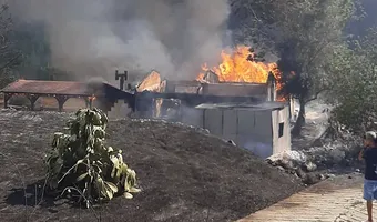  Κόλαση φωτιάς στην Κύπρο: Κάηκαν χωριά, έκκληση για διεθνή βοήθεια-Δύο Canadair στέλνει η Ελλάδα 