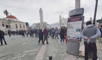 Τεράστια και η σημερινή προσέλευση στα rapid tests στην Πλ. Ελευθερίας