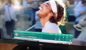  Θρίαμβος του Τσιτσιπά – Πέρασε στον τελικό του Roland Garros (3-2)