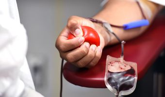 Κικίλιας – Πέτσας: Κάλεσμα σε Δήμους και Περιφέρειες για οργάνωση εθελοντικών αιμοδοσιών 