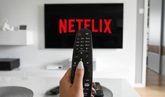 Netflix: Νέες αυξήσεις στα συνδρομητικά πακέτα