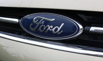 Ford: Ανακαλεί 737.000 οχήματα λόγω διαρροής λαδιού και προβλημάτων στα φρένα