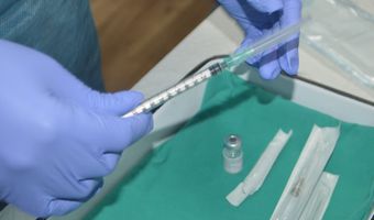 Γερμανία: Παιδιά 5-11 ετών εμβολιάστηκαν κατά λάθος με δόση για ενηλίκους