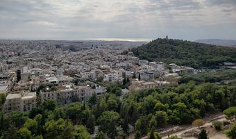 Σχέδιο για κατοικίες με συμβολικό ενοίκιο και άτοκα δάνεια σε νέους εργαζόμενους 