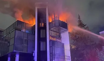 Μεγάλη φωτιά στις εγκαταστάσεις του ραδιοφωνικού σταθμού "Real" - Για εγκληματική ενέργεια κάνει λόγο ο Νίκος Χατζηνικολάου