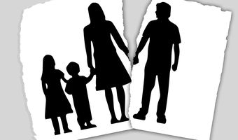 Σε διαζύγιο έφθασαν τρία ζευγάρια από τη Ρόδο για τον εμβολιασμό των παιδιών τους