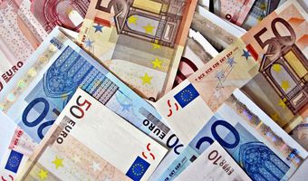 Επίδομα 534 ευρώ: Ανοίγει η "βεντάλια" για τους δικαιούχους - Ποιοι ΚΑΔ εντάσσονται 