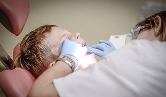 Έρχεται πρόγραμμα για δωρεάν προληπτική οδοντιατρική φροντίδα σε παιδιά 