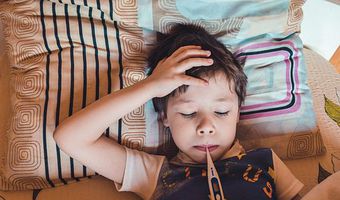 Πώς εκδηλώνεται η γρίπη στα παιδιά - Τι πρέπει να προσέχουν οι γονείς