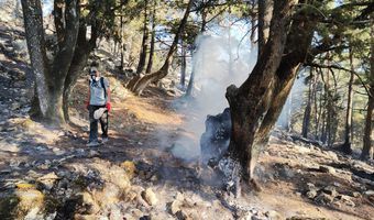 Για πέμπτη μέρα συνεχίζεται η μάχη για την κατάσβεση της πυρκαγιάς στη Ρόδο