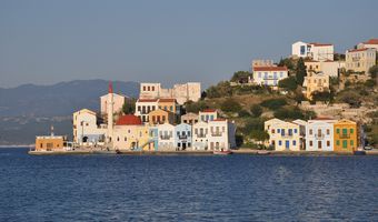 Πάσχα στο Καστελλόριζο με το πλοίο Blue Star Patmos