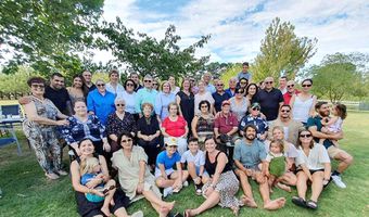 Τέσσερις γενιές της οικογένειας Γαμβρέλλη (από την Κω) σε μία συγκινητική επανασύνδεση στη Μελβούρνη