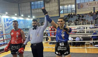 Κυριάρχησε ο Νίκος Παπανικολάου - Πρωταθλητής Ελλάδος Μουάι τάι στα 75 κιλά