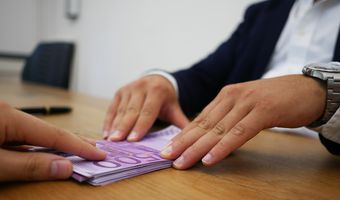 Παράθυρο ευκαιρίας για κόκκινους δανειολήπτες - Σειρά τροπολογιών στο νομοσχέδιο για τους servicers