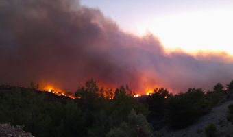  Συνεχίζεται η μάχη με τις φλόγες στη Ρόδο – Τρία τα βασικά μέτωπα αυτή τη στιγμή 