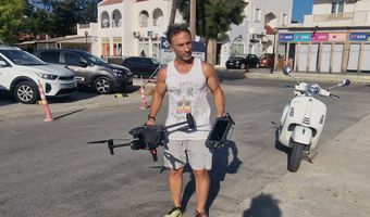 Συνδρομή του Μ. Χριστοδουλίδη με το drone του στην προσπάθεια πυρόσβεσης
