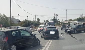 Τροχαίο ατύχημα με σύγκρουση ΙΧ αυτοκινήτων στον Επαρχιακό