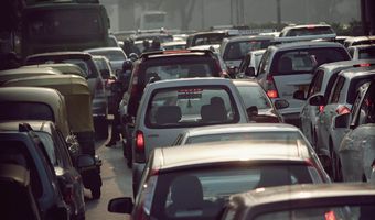 Υποχρεωτική από 1η Ιουνίου η ασφάλιση οχημάτων και επιχειρήσεων με τζίρο έως 500.000 ευρώ έναντι φυσικών καταστροφών