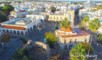 Παράπονα συμπολίτη μας για τις διαφημιστικές πινακίδες των επιχειρήσεων στην Κω